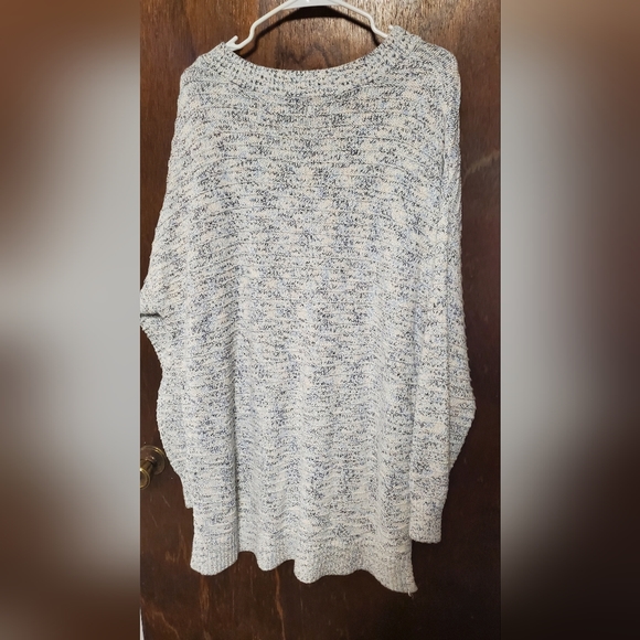 Tunic - Picture 2 of 3